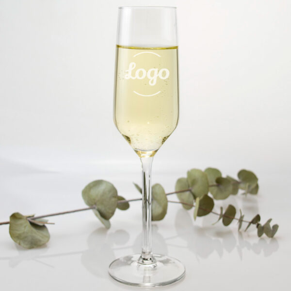 Champagneglas met zakelijk logo graveren