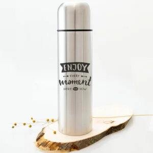 Thermosfles graveren van 750 ml, ideaal voor gepersonaliseerde geschenken met eigen ontwerp of logo.