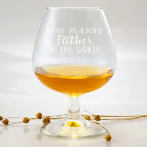 Cognacglas graveren met eigen ontwerp, ideaal voor unieke geschenken.