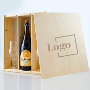 Bierpakket met gegraveerde bierglazen voor 1 bierfles en 2 bierglazen met schuifdeksel, perfect voor gepersonaliseerde geschenken met eigen ontwerp of logo.